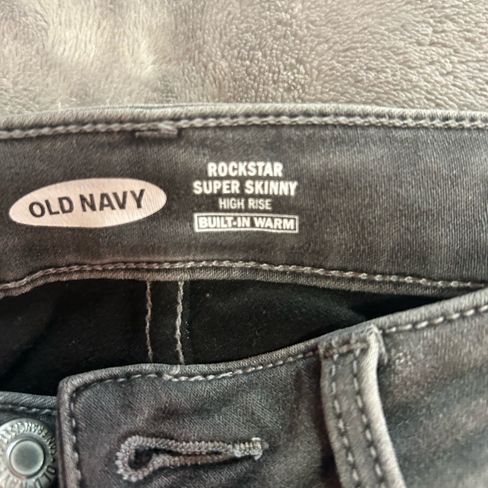 Old Navy Women's built in warm Skinny Jeans in Gray - Picture 3 of 4